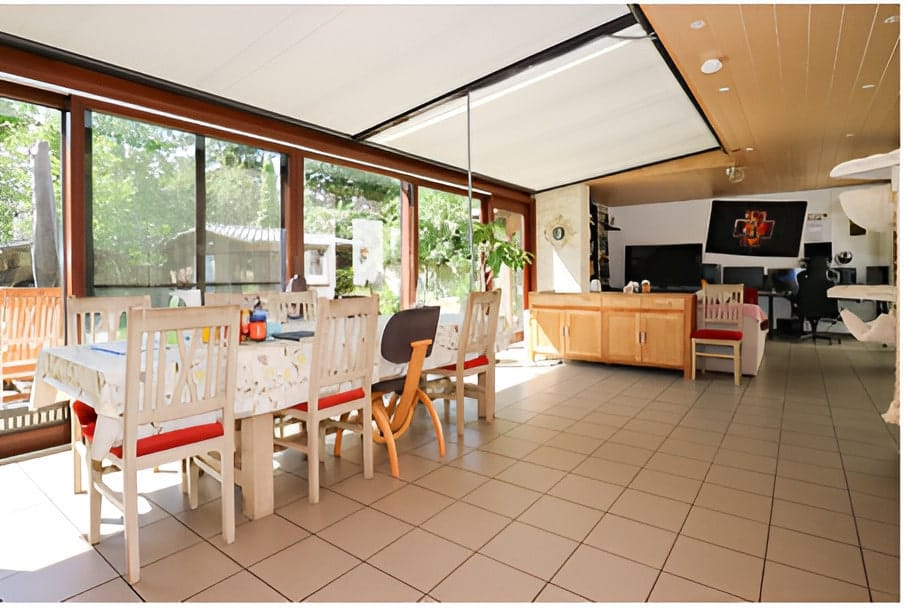 Erdgeschoss_20rechts_20125_20qm_202_restored-min