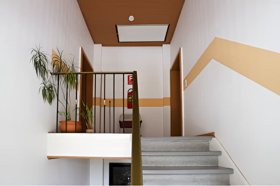 Treppenhaus_20zum_20Dachgeschoss_201_restored-min