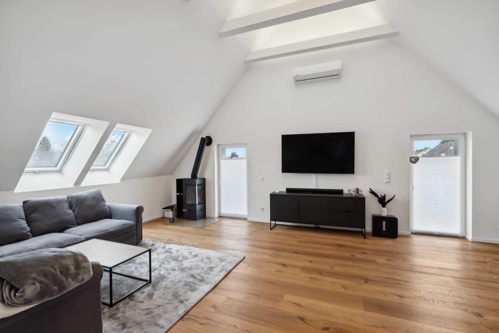 Wohnzimmer_201_20OG_203