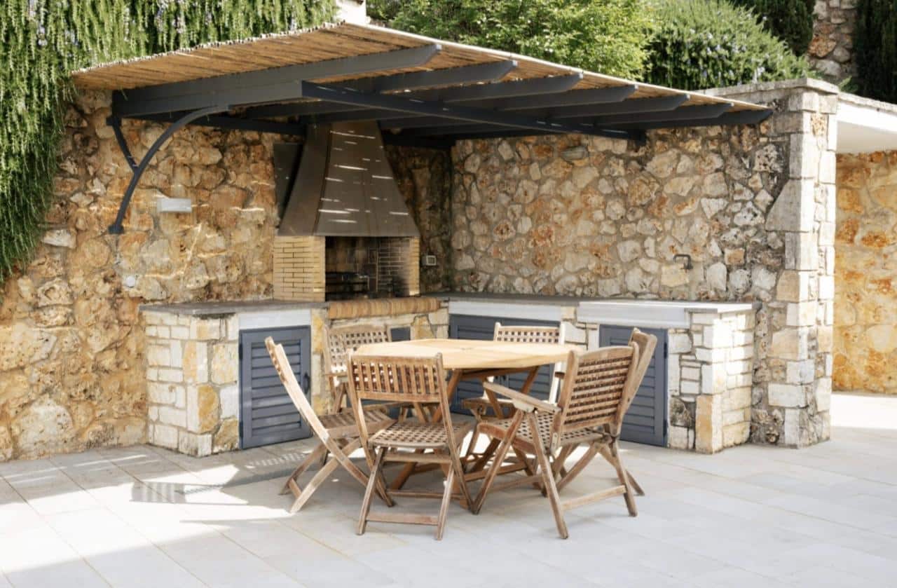 Grillplatz mit Kamin